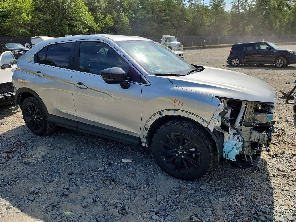 2026 MITSUBISHI ECLIPSE CROSS LE 4