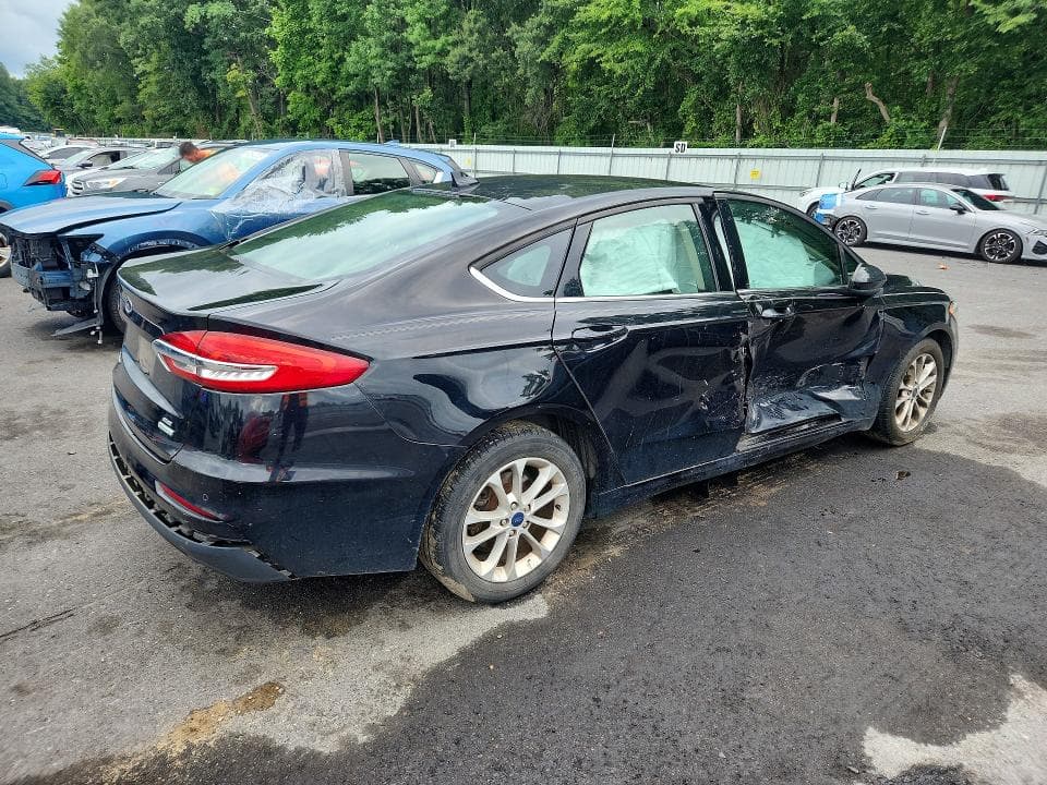 2020 FORD FUSION SE 3