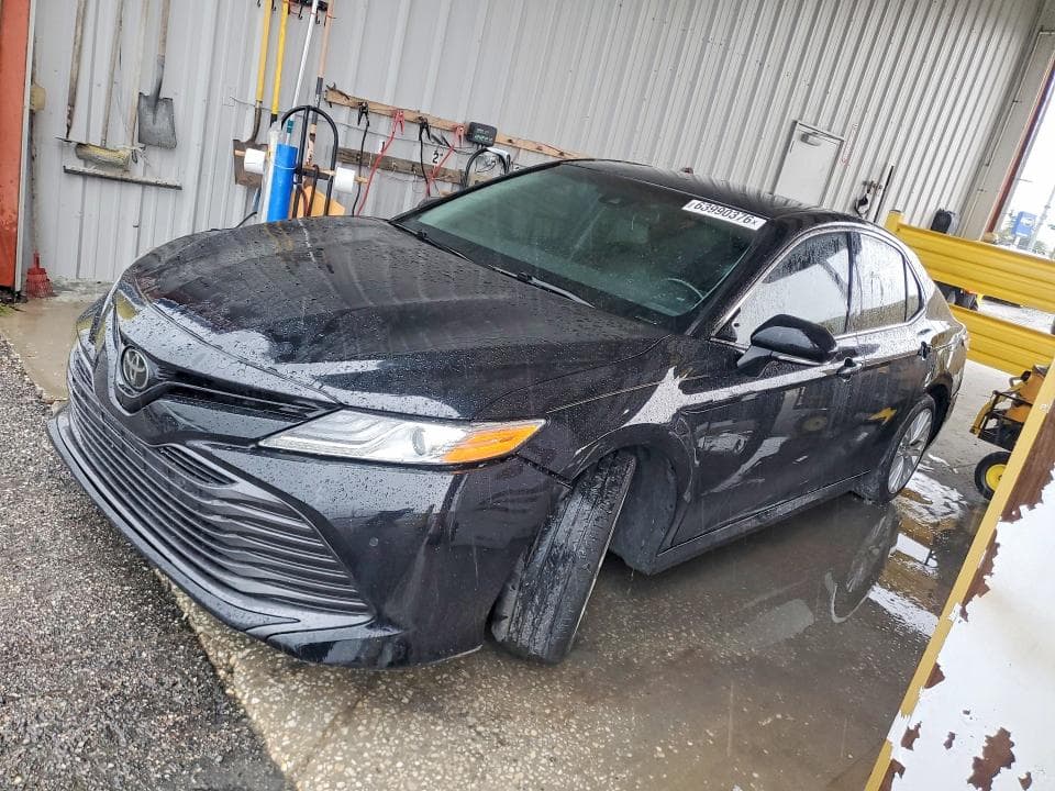 2018 TOYOTA CAMRY XLE - 1