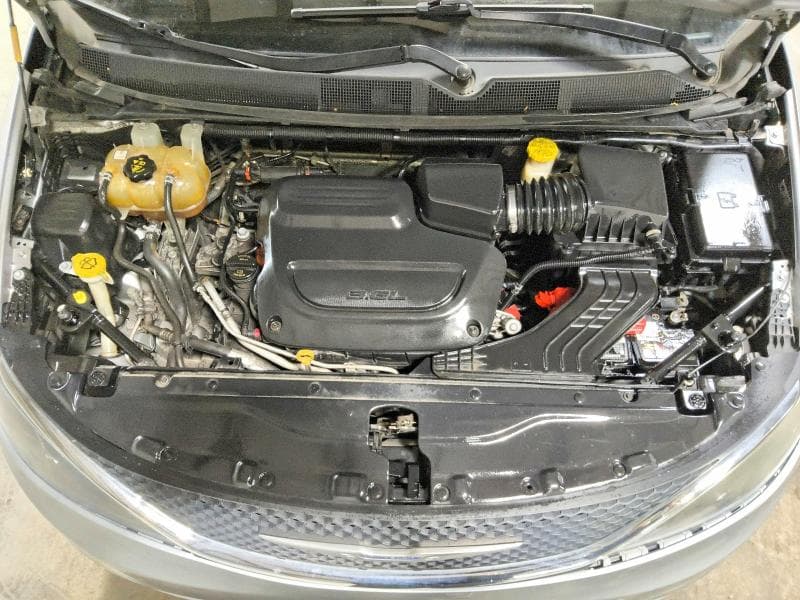 2020 CHRYSLER VOYAGER LXI 12