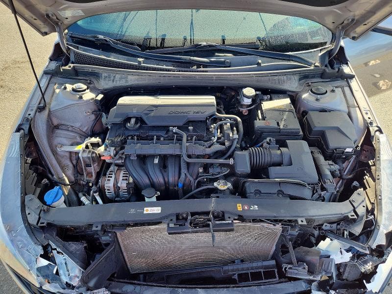 2021 HYUNDAI ELANTRA SE 11