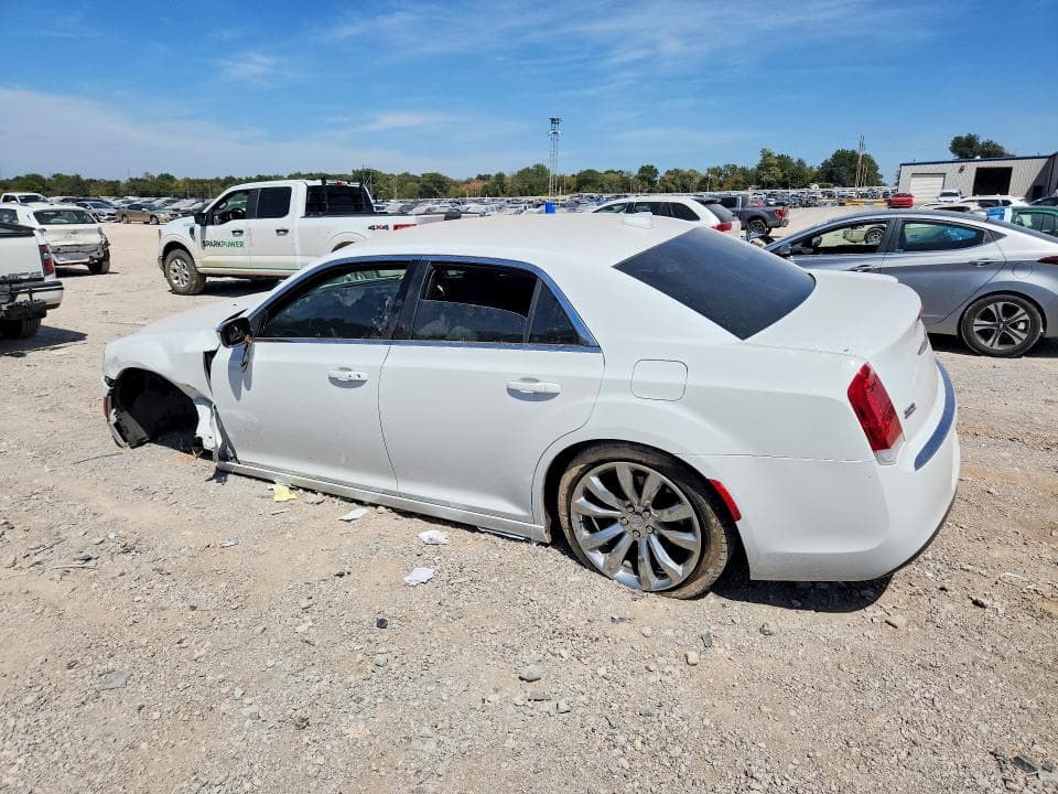 2019 CHRYSLER 300 TOURING 2