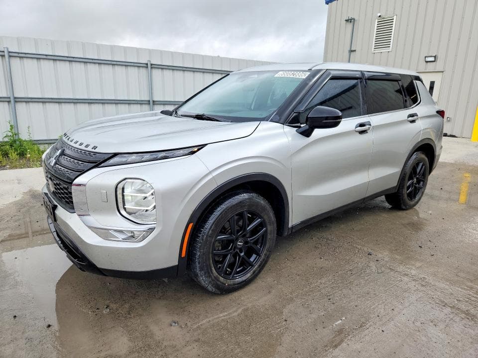 2023 MITSUBISHI OUTLANDER SE - 1