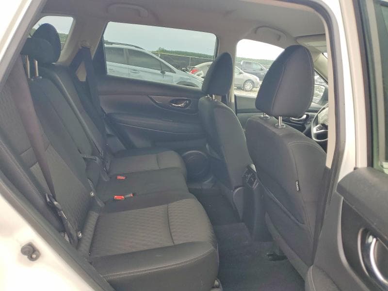 2018 NISSAN ROGUE SV 10
