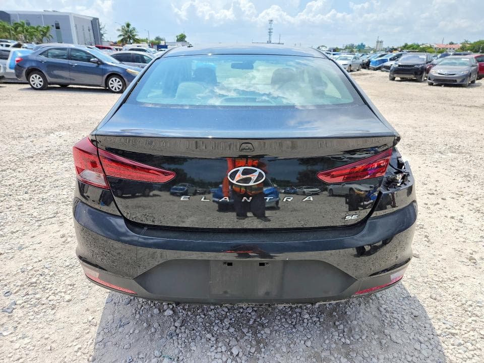 2020 HYUNDAI ELANTRA SE 6