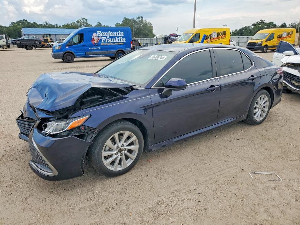 2022 TOYOTA CAMRY LE - 1