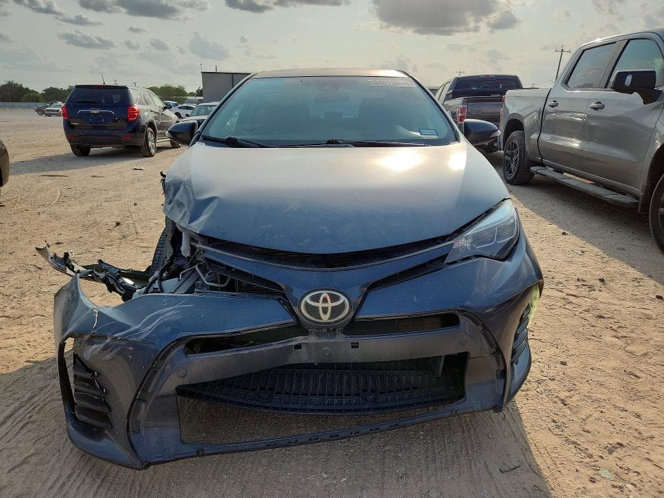 2017 TOYOTA COROLLA SE 5