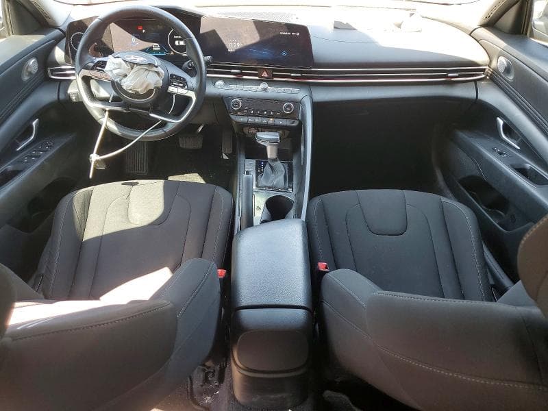 2023 HYUNDAI ELANTRA SEL 8