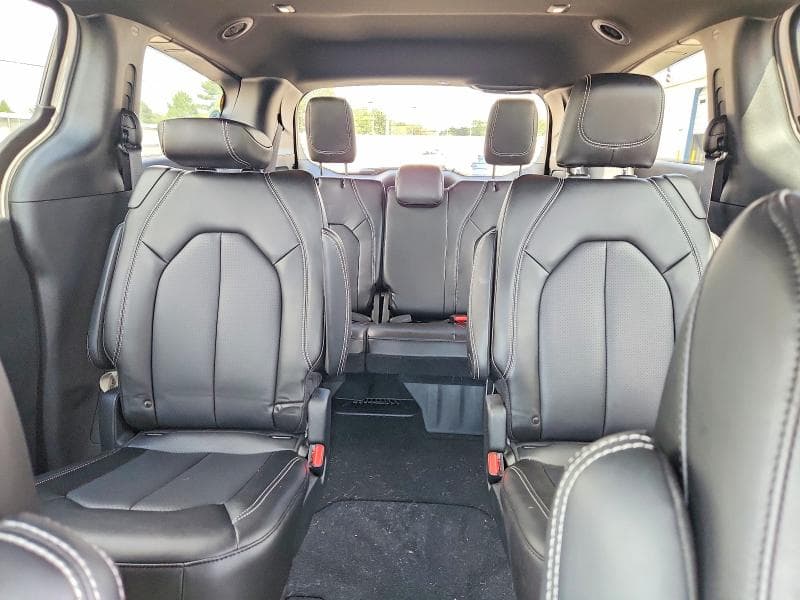 2023 CHRYSLER PACIFICA TOURING L 10