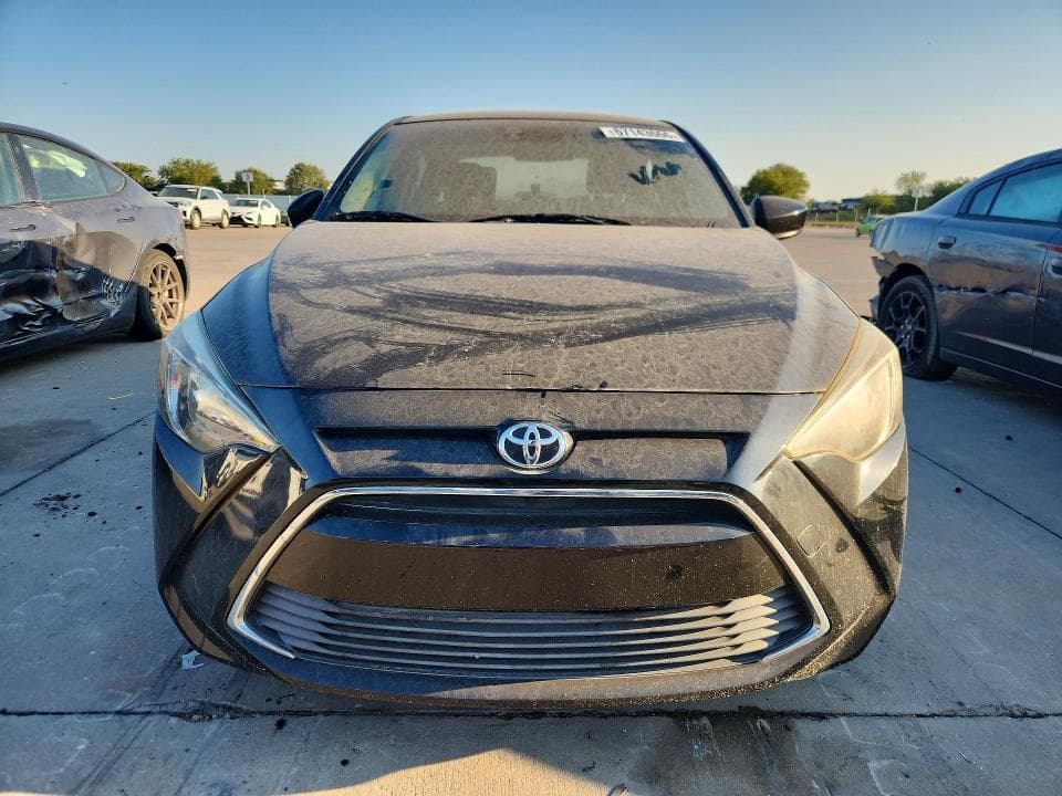 2017 TOYOTA YARIS IA BASE 5