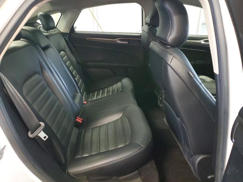 2017 FORD FUSION SE 10