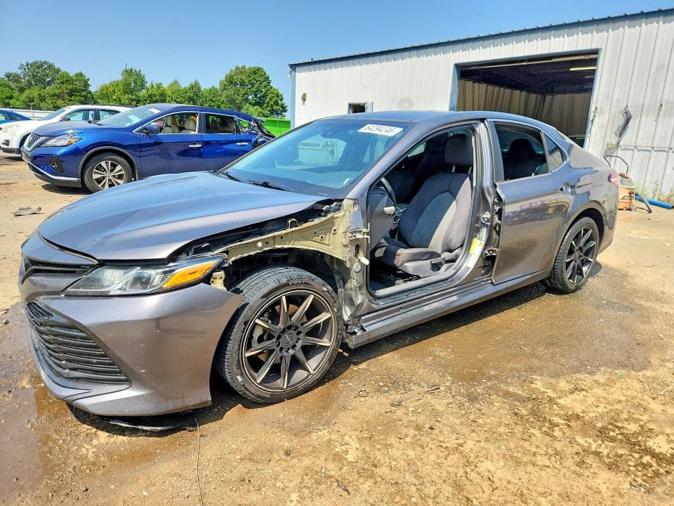 2018 TOYOTA CAMRY L - 1