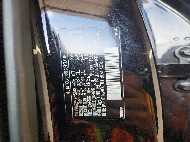 2017 VOLVO XC90 T6 14