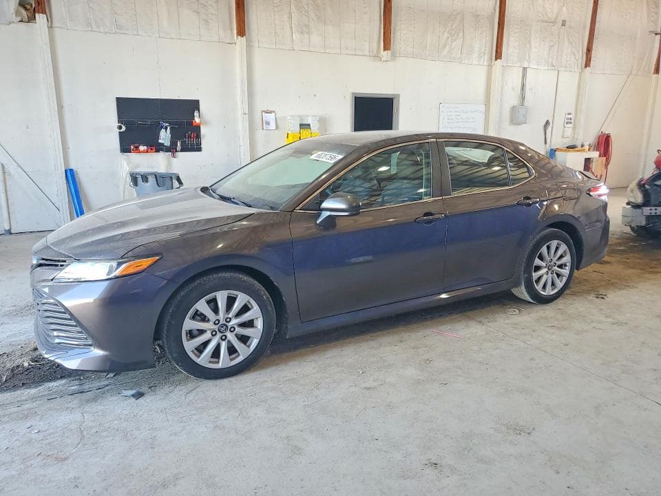2018 TOYOTA CAMRY LE