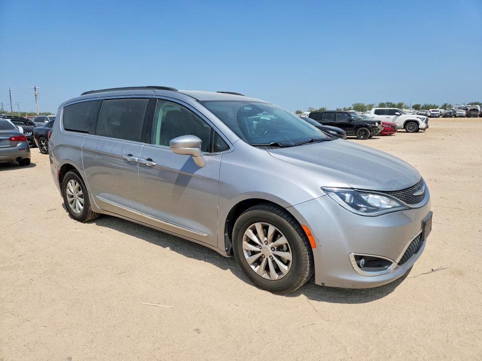 2017 CHRYSLER PACIFICA TOURING L 4