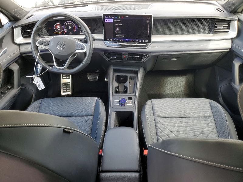 2025 VOLKSWAGEN TIGUAN SE R-LINE BLACK 8