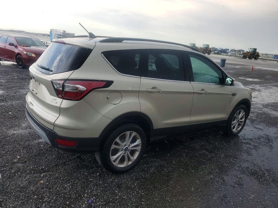 2018 FORD ESCAPE SE 3