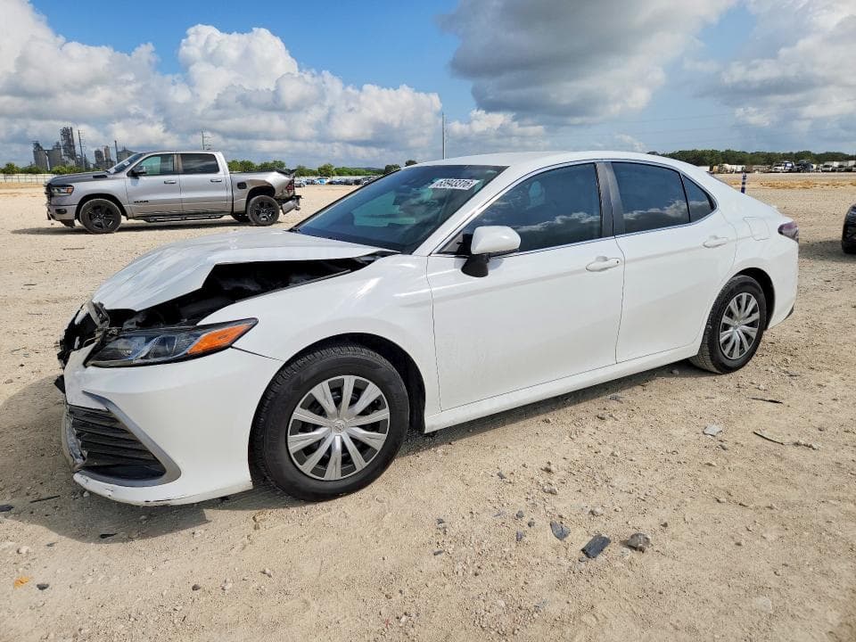 2022 TOYOTA CAMRY LE - 1