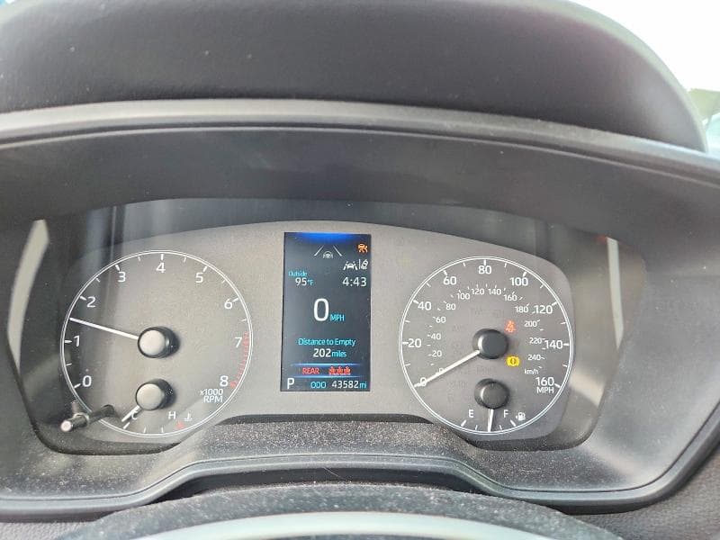 2024 TOYOTA COROLLA LE 9