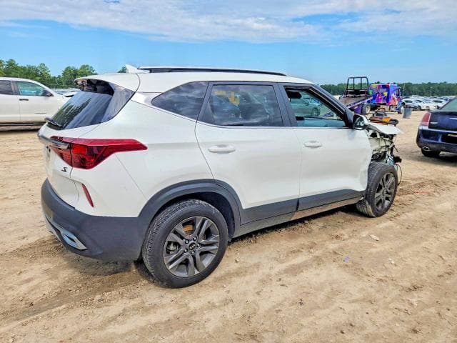 2021 KIA SELTOS S 3