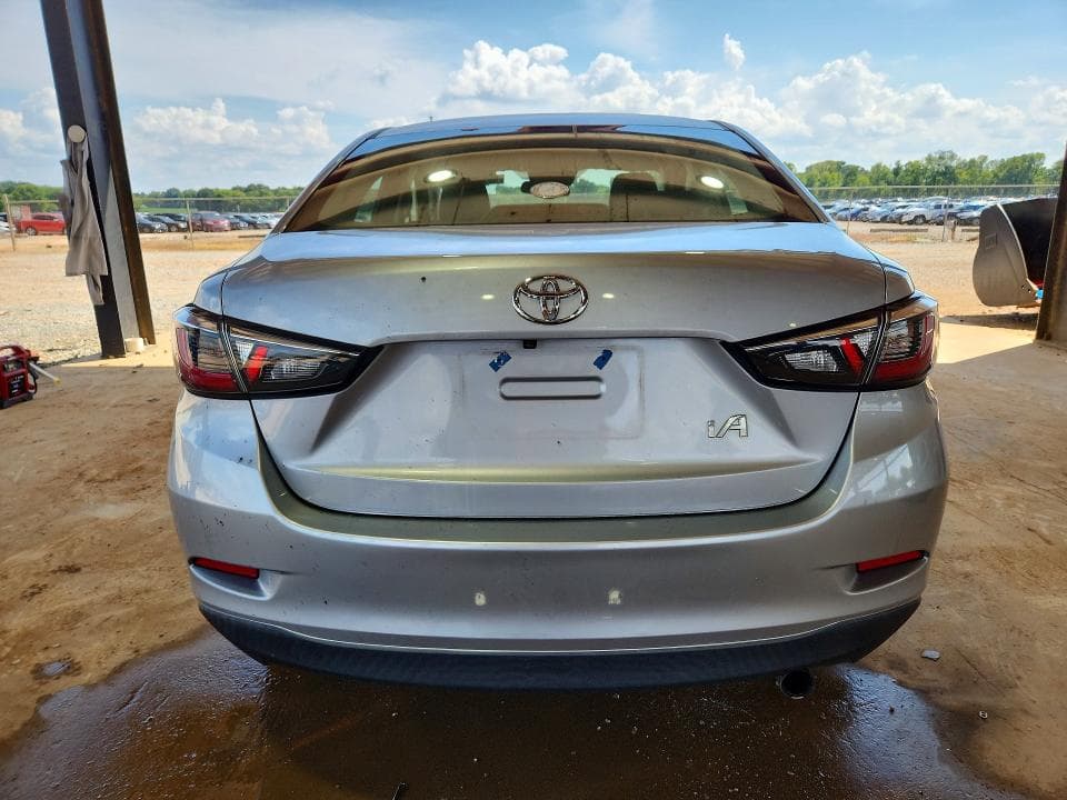 2017 TOYOTA YARIS IA BASE 6