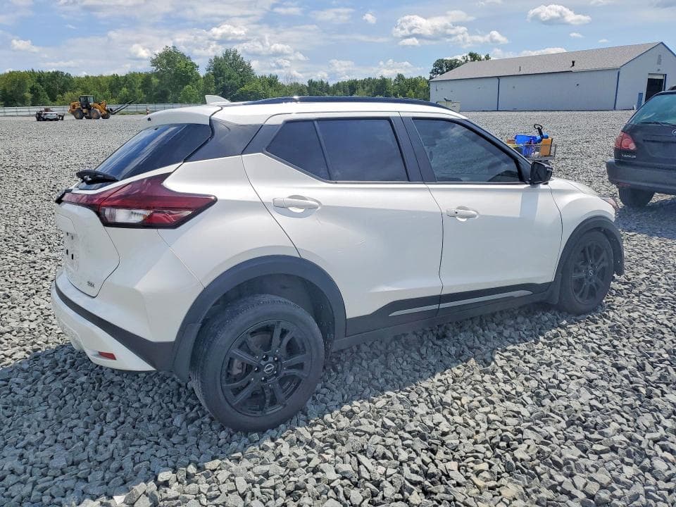 2023 NISSAN KICKS SR 3