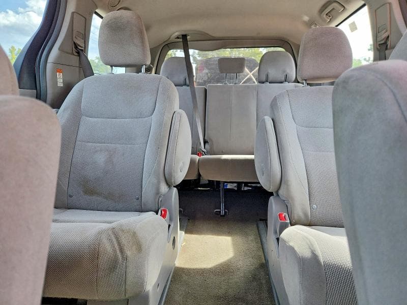 2018 TOYOTA SIENNA L 10