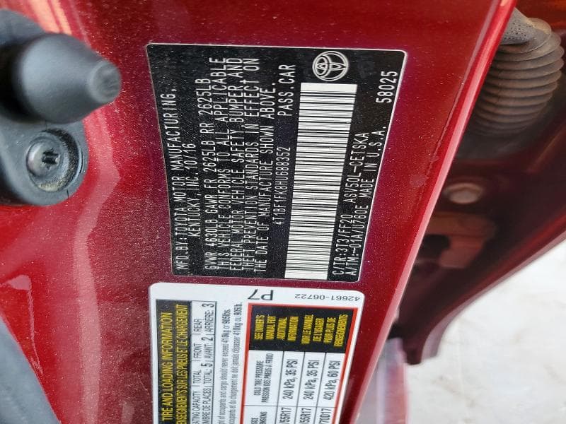 2017 TOYOTA CAMRY SE 12