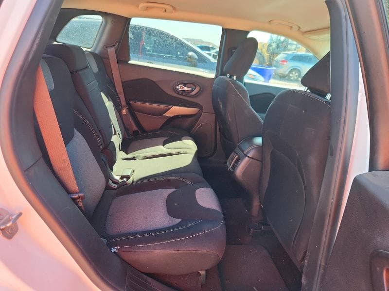 2018 JEEP CHEROKEE LATITUDE 11