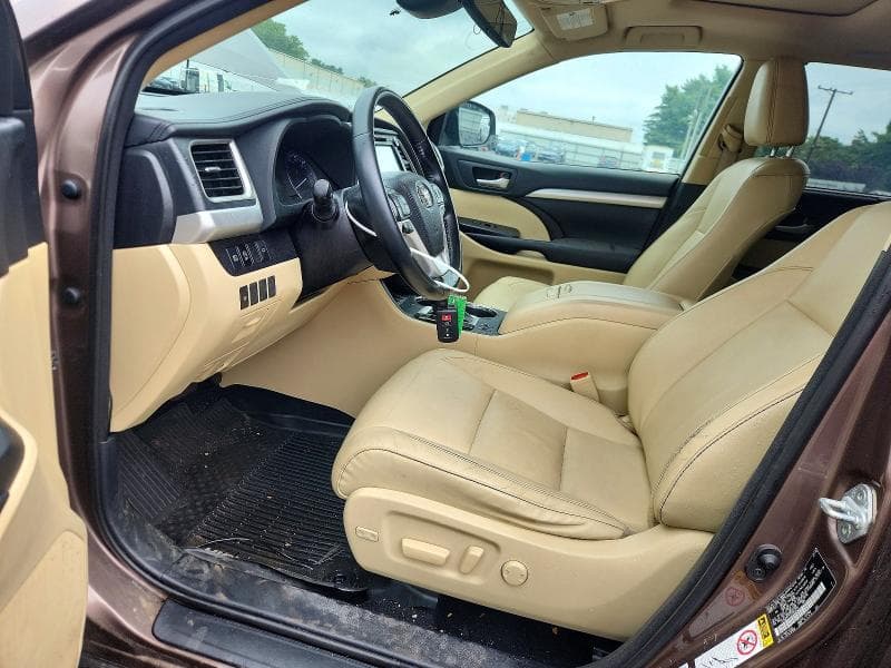 2018 TOYOTA HIGHLANDER XLE 7