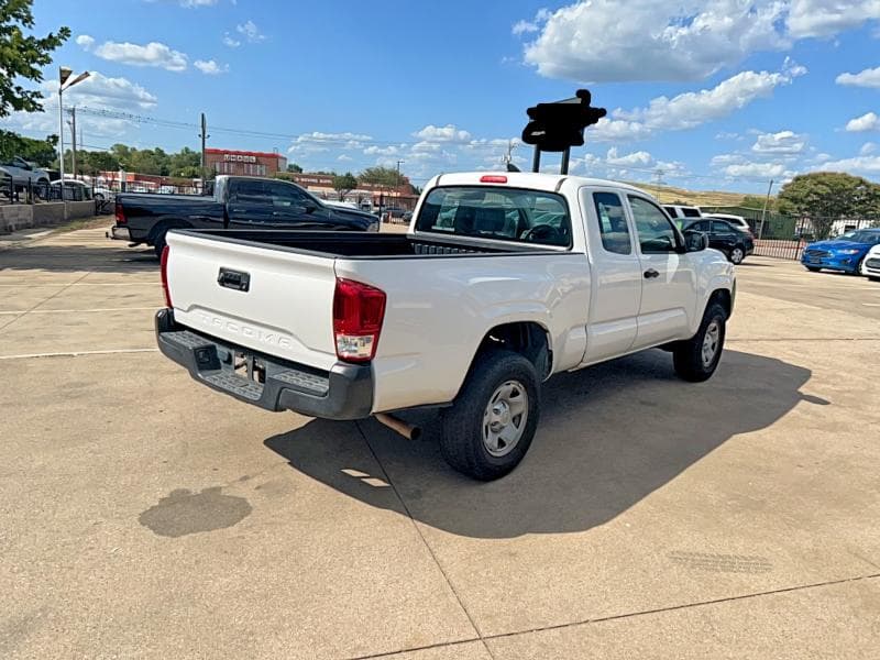 2017 TOYOTA TACOMA SR 4