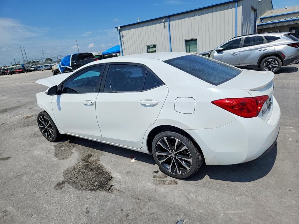 2017 TOYOTA COROLLA SE 2
