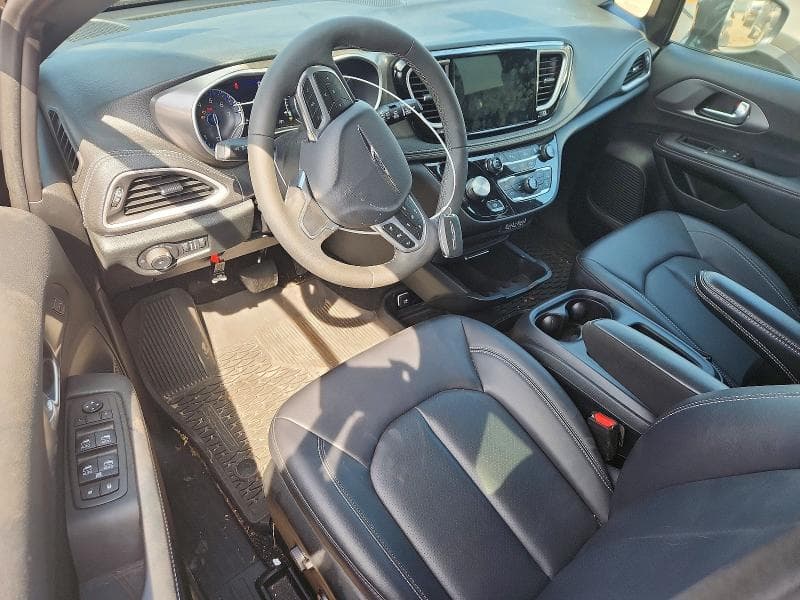 2025 CHRYSLER PACIFICA SELECT 8