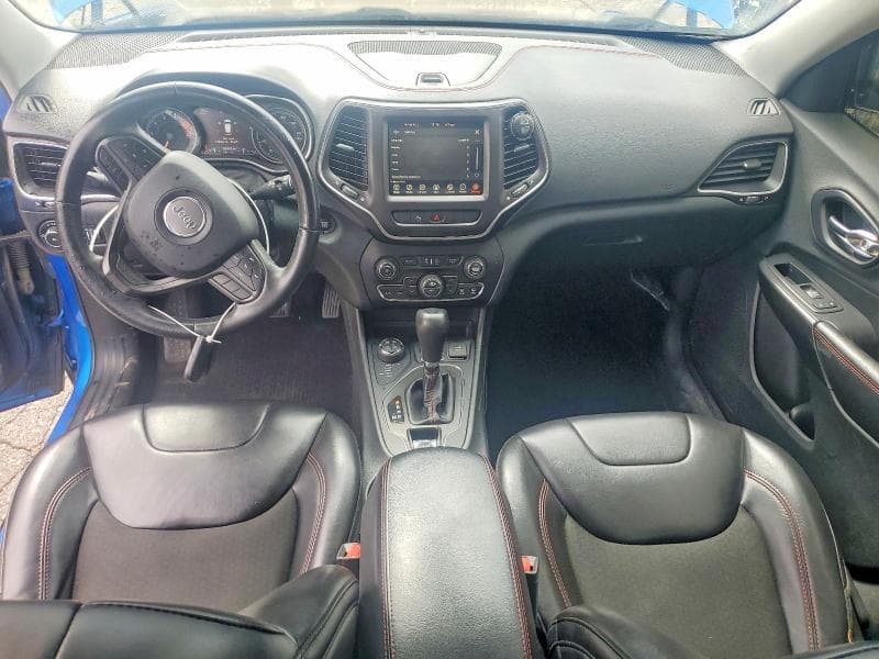 2019 JEEP CHEROKEE TRAILHAWK 8