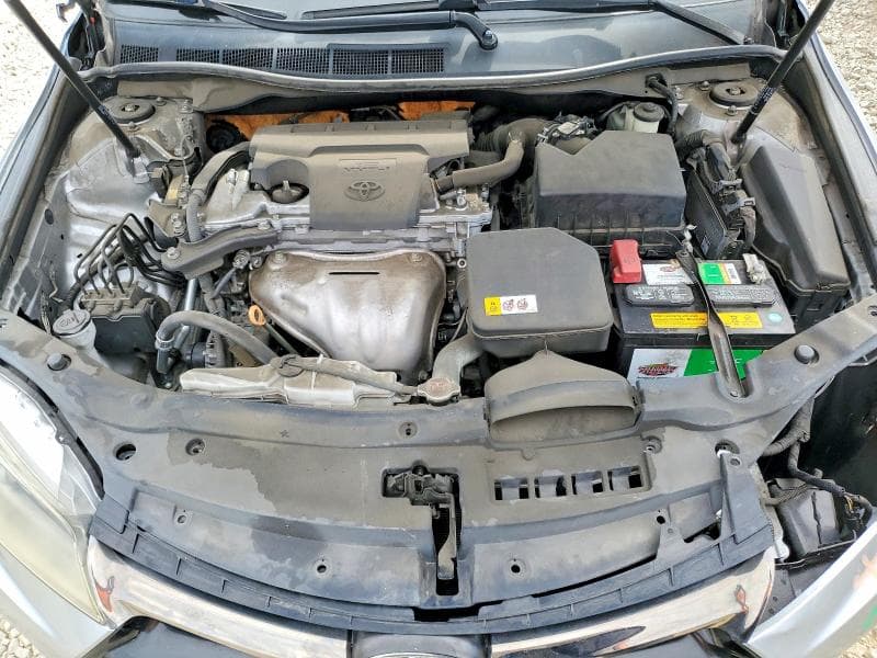 2017 TOYOTA CAMRY SE 11