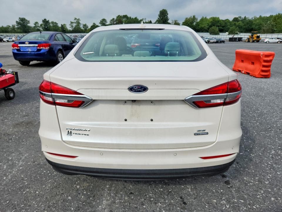 2020 FORD FUSION SE 6
