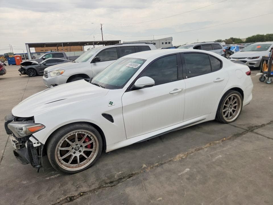 2017 ALFA ROMEO GIULIA QUADRIFOGLIO