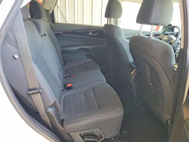 2019 KIA SORENTO LX V6 11