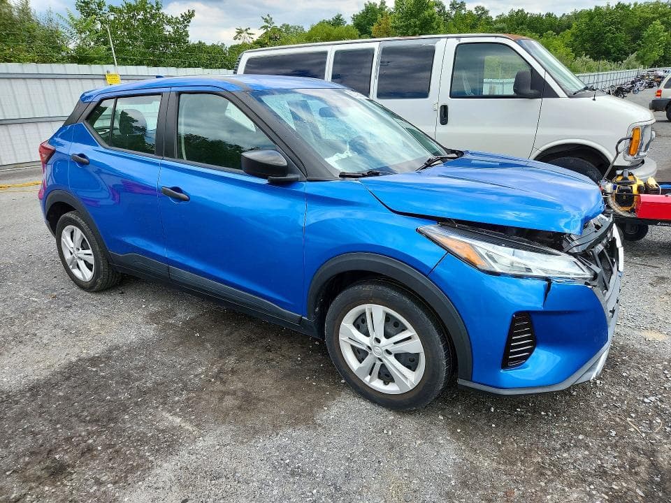 2021 NISSAN KICKS S 4