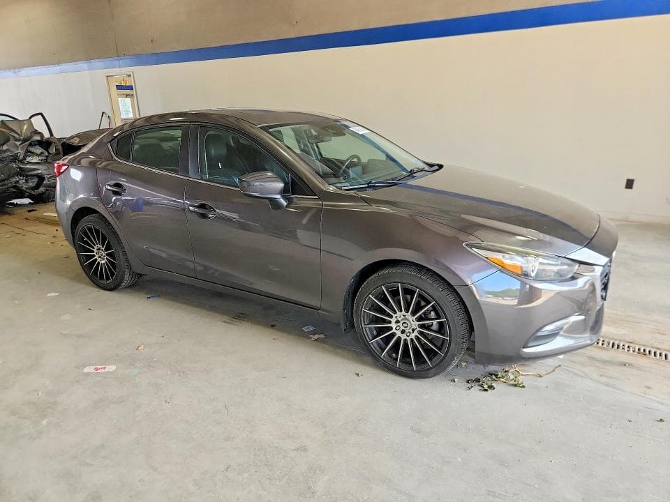 2018 MAZDA 3 TOURING 4