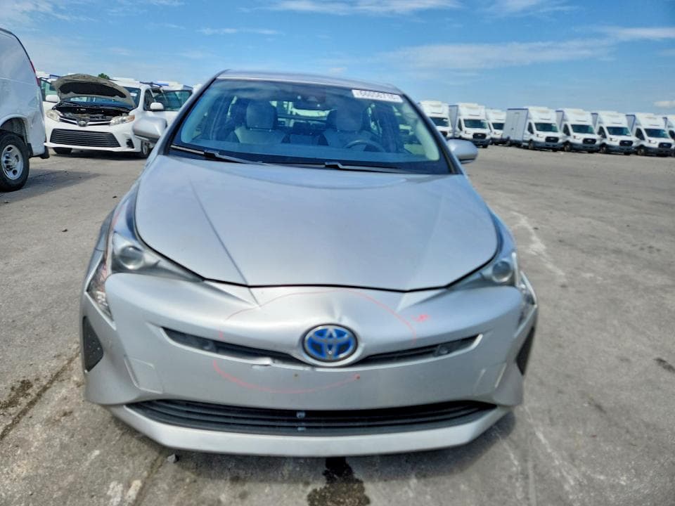 2017 TOYOTA PRIUS TWO 5