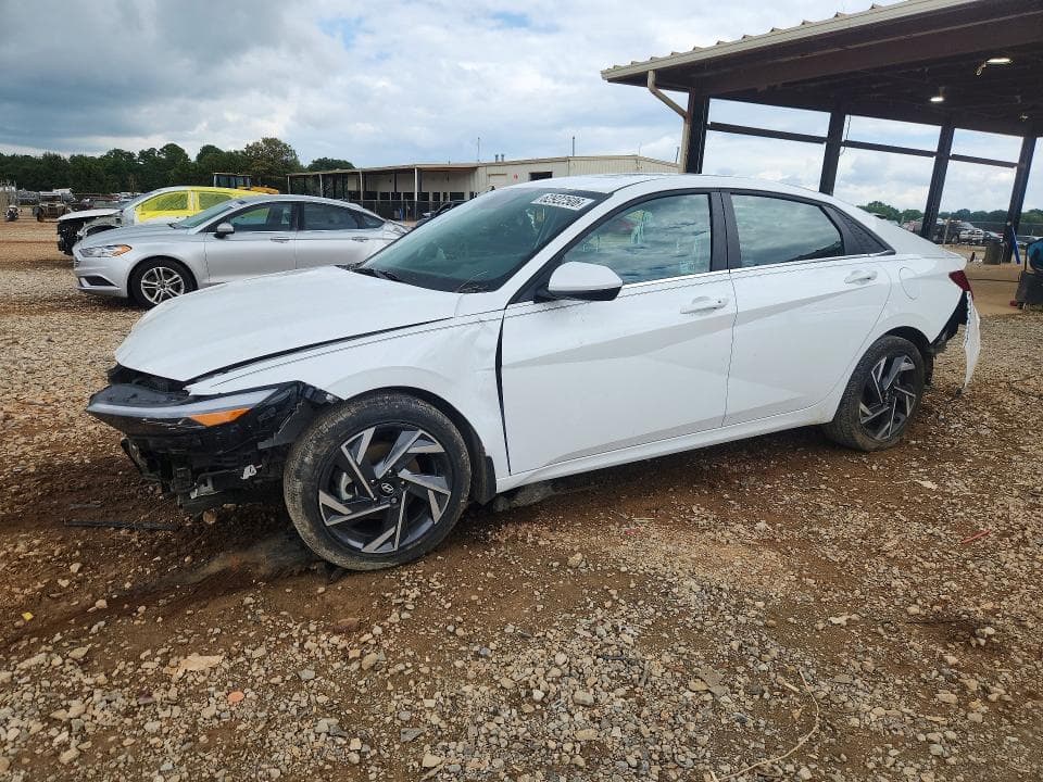 2025 HYUNDAI ELANTRA SEL - 1