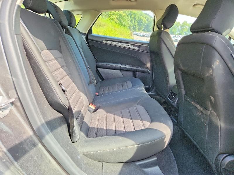 2020 FORD FUSION SE 10
