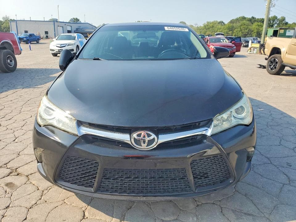 2017 TOYOTA CAMRY SE 5
