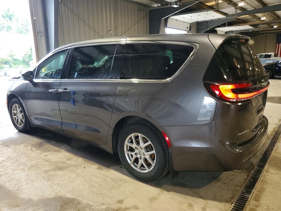 2023 CHRYSLER PACIFICA TOURING L 2