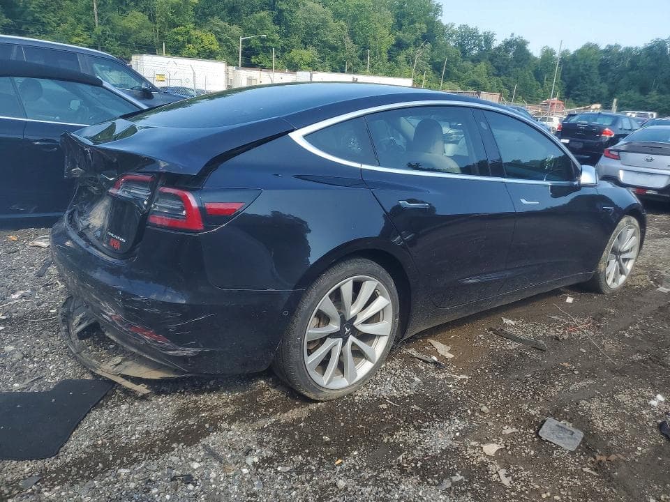 2018 TESLA MODEL 3 3