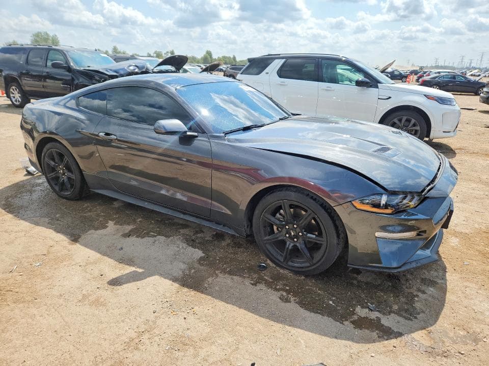 2020 FORD MUSTANG 4