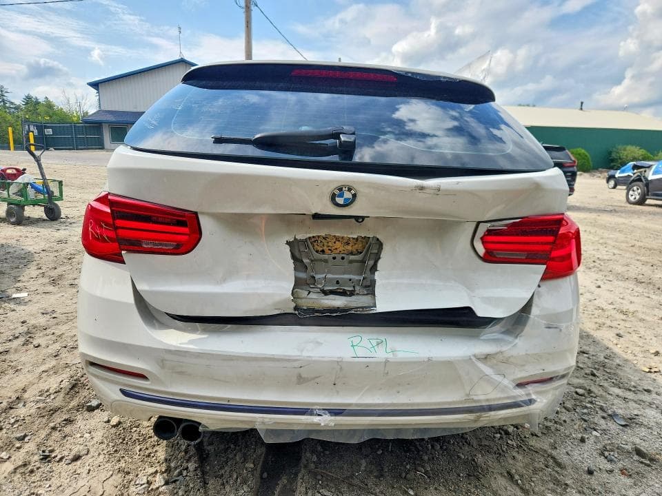 2018 BMW 330 XI 6