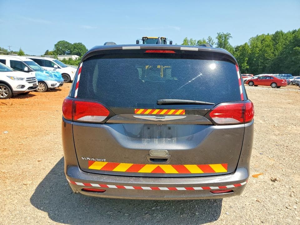 2021 CHRYSLER VOYAGER LXI 6