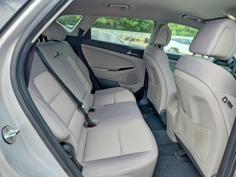 2017 HYUNDAI TUCSON SE 11